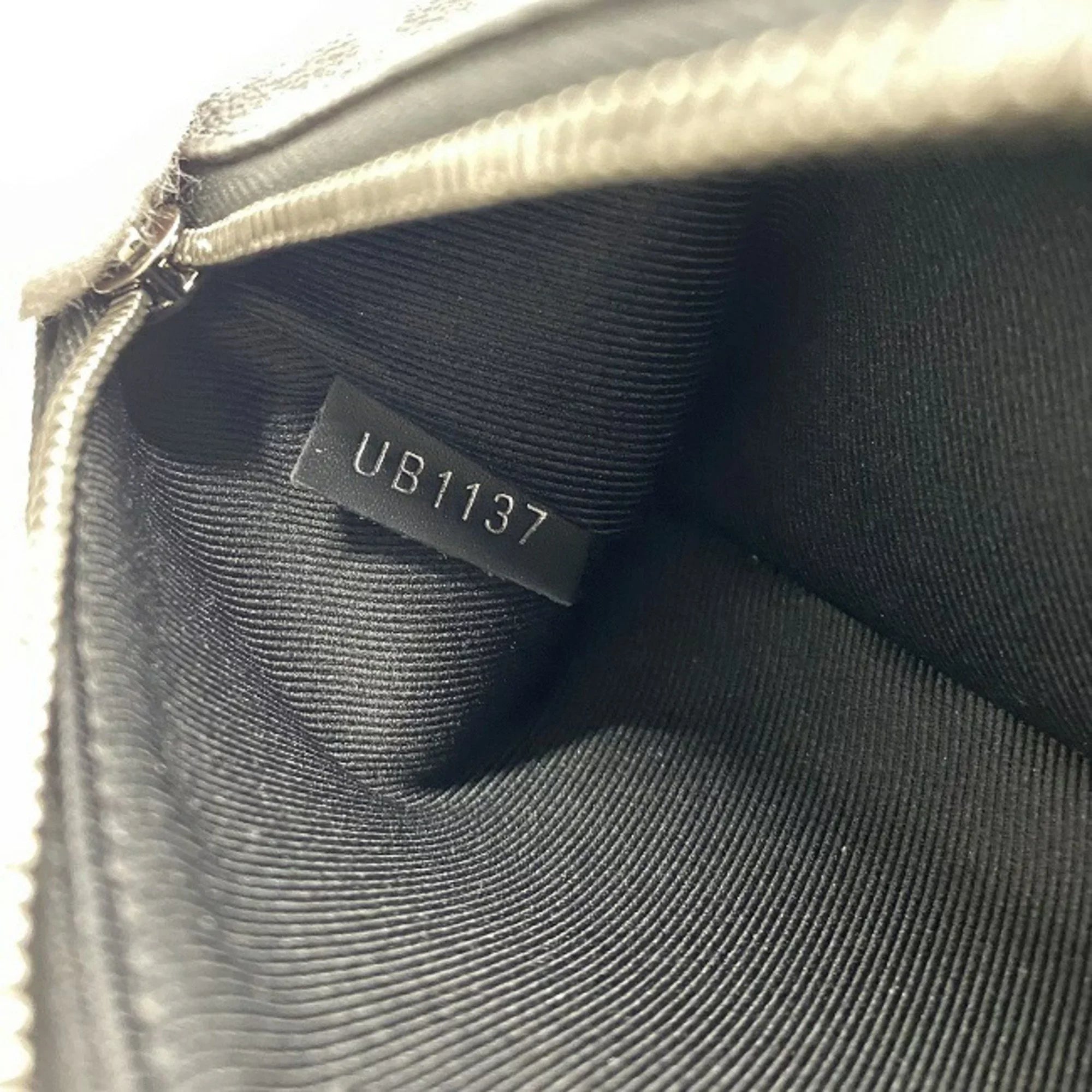 Pre-Owned Louis Vuitton Pouch Fragment iPhone Black Gray Rainbow Monogram Eclipse Flash M64433 UB1137 LOUIS VUITTON Hiroshi Fujiwara Collaboration (Good)