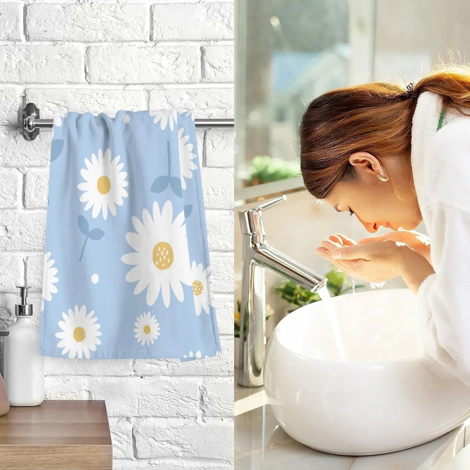 Wellsay Face Hand Towel Set Daisy Flower Blue Cotton Washcloths, Quick-Dry Highly Absorbent Bath Towel- Pack of 2