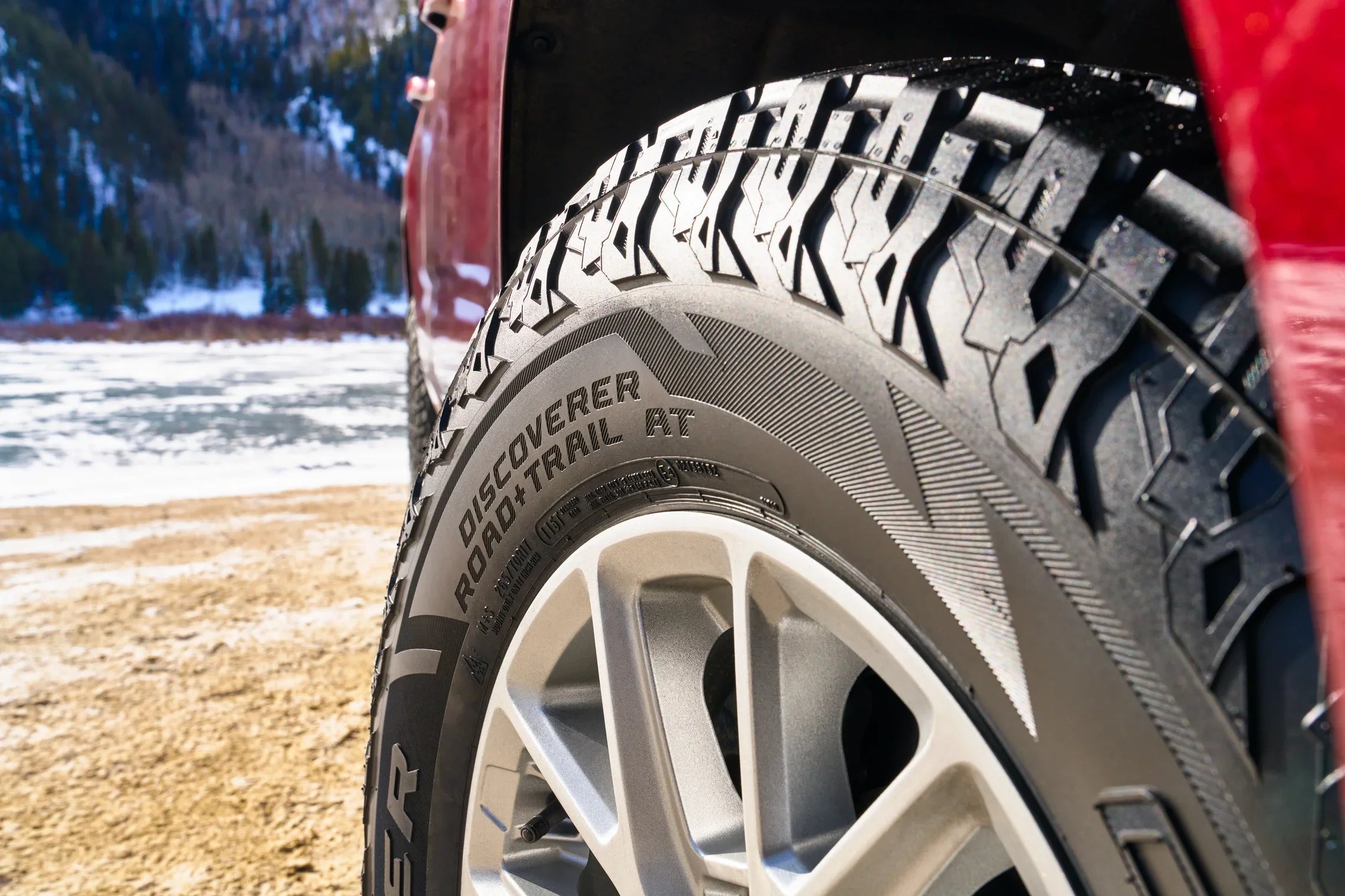 Cooper Discoverer Road+Trail AT 235/70R16 106T All-Terrain Tire