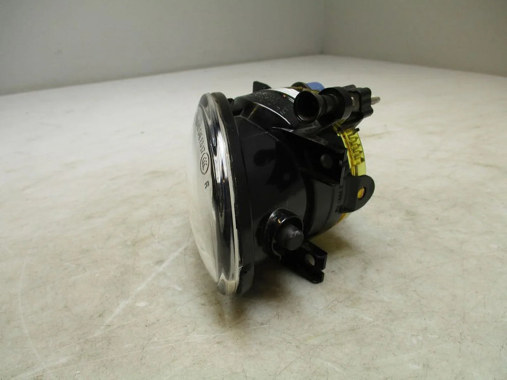 Pre-Owned 2023 Mercedes Sprinter RH Passenger Bumper Mounted Fog Light OEM (Good)