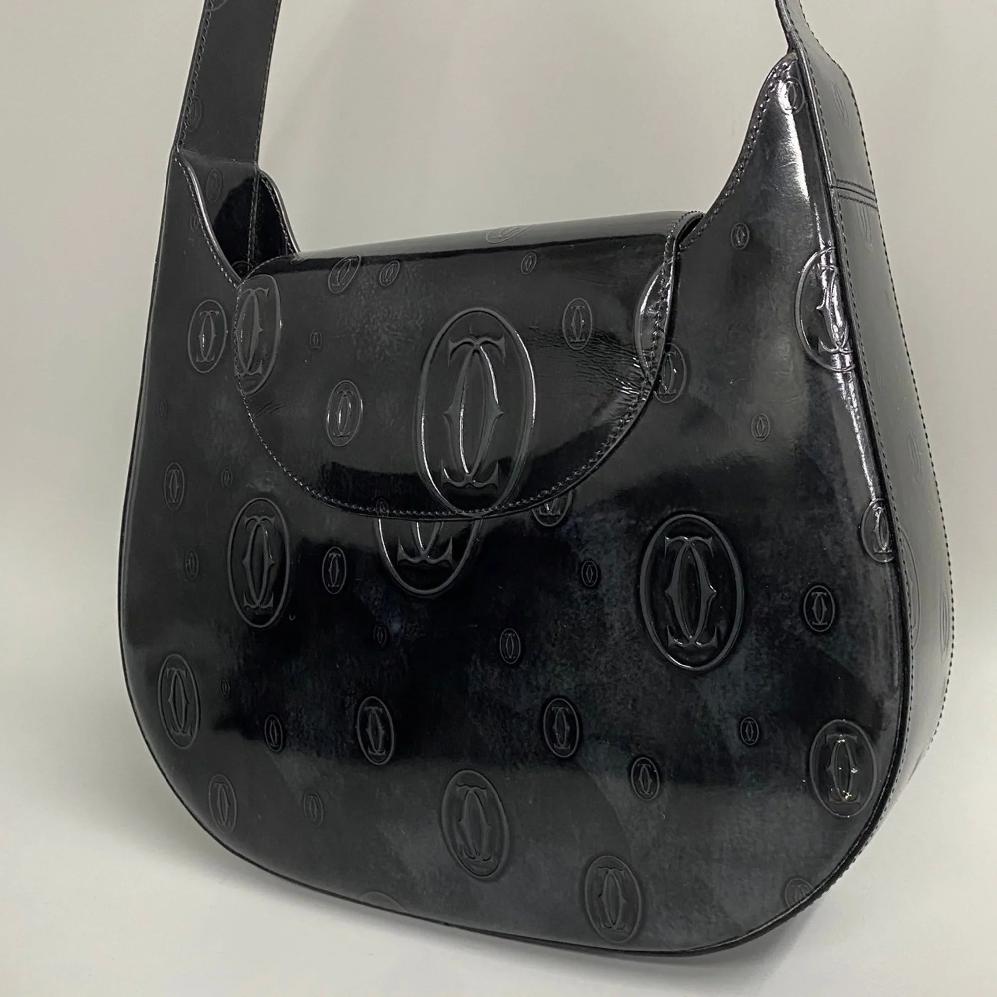 Pre-Owned CARTIER Happy Birthday Turnlock Patent Leather Handbag Black 19374 (Good)