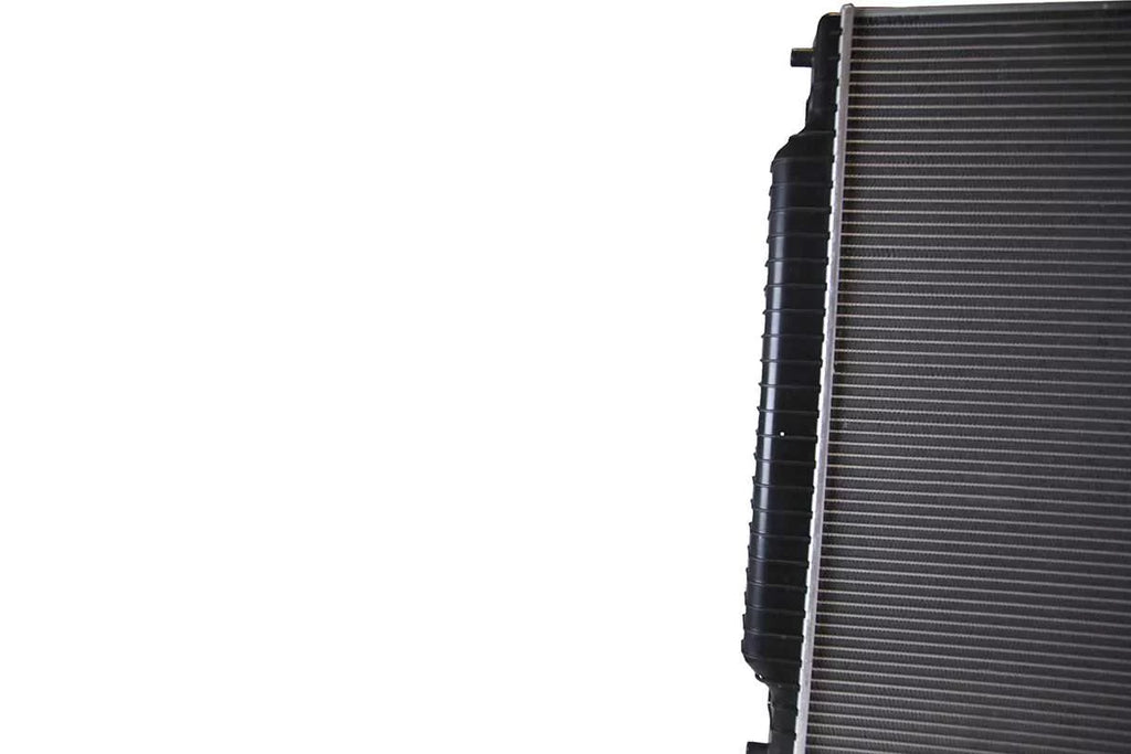 AutoShack Radiator Replacement for 1999 2000 2001 2002 2003 2004 Ford F-350 Super Duty F-250 Super Duty 2000-2005 Excursion 6.8L 7.3L V8 4WD RWD RK802