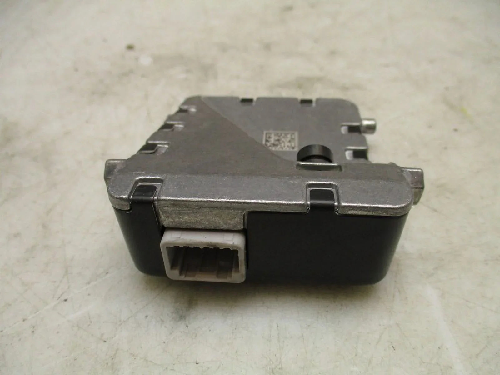 Pre-Owned 2018-2022 Toyota Tacoma Windshield Mounted Lane Departure Warning Camera OEM (Good)